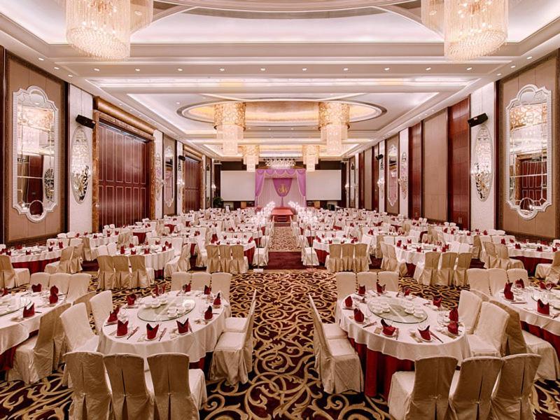Vienna Hotel Shenzhen Exibition Center Екстер'єр фото